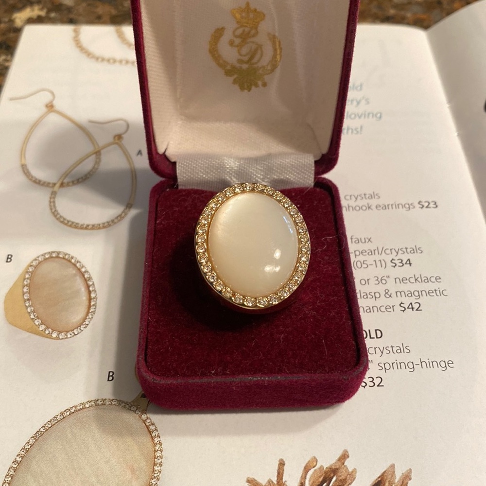 Avery ring
